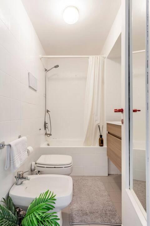 *New Apartment In The Center ميلان المظهر الخارجي الصورة